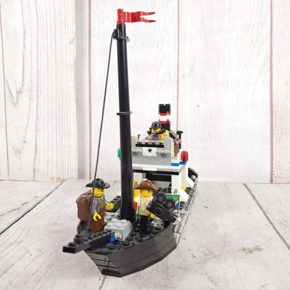 99% Complete - LEGO Adventurers: Jungle: River Expedition Set 5976 - FEW Missing